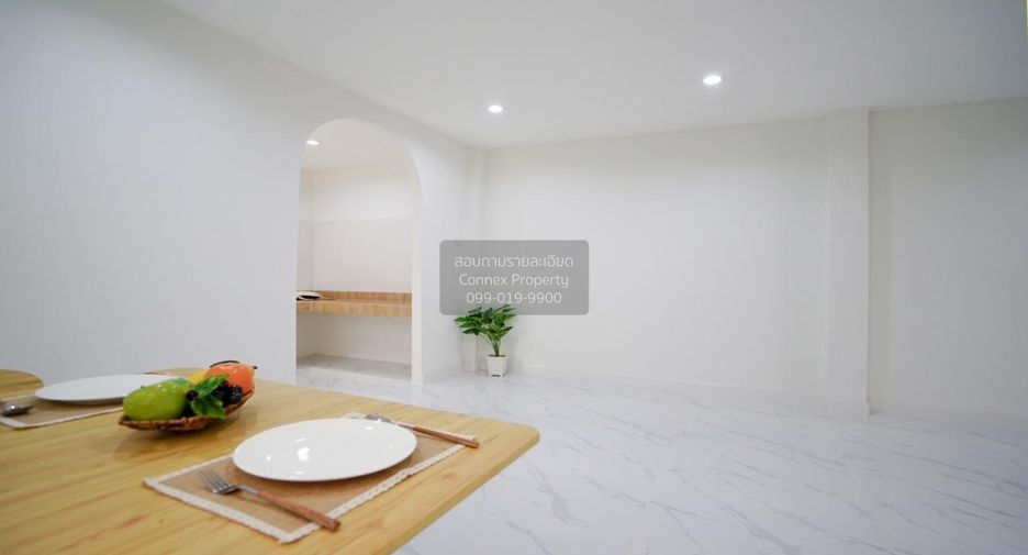 For sale 3 bedrooms townhouse in Thung Khru, Bangkok