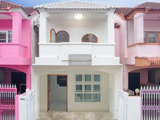 For sale 3 bedrooms townhouse in Thung Khru, Bangkok