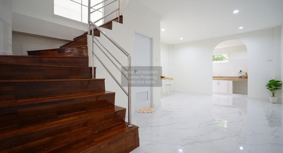 For sale 3 bedrooms townhouse in Thung Khru, Bangkok