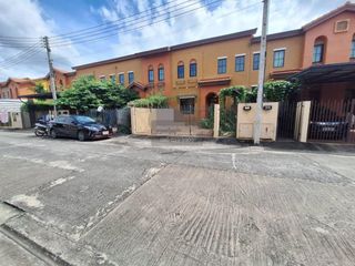 Casa adosada en venta de 3 habitaciones en Wang Noi, Phra Nakhon Si Ayutthaya