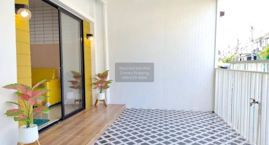 Casa adosada en venta de 3 habitaciones en Bang Yai, Nonthaburi