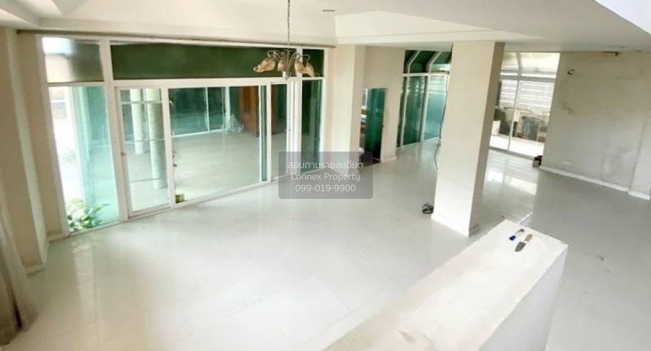 For sale 7 ベッドルーム house in Lat Krabang, Bangkok