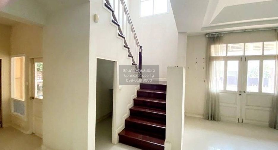 For sale 7 ベッドルーム house in Lat Krabang, Bangkok