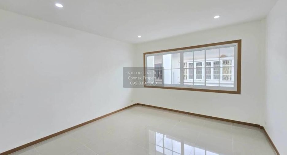 出售 2 卧室 联排别墅 在 Mueang Pathum Thani, Pathum Thani