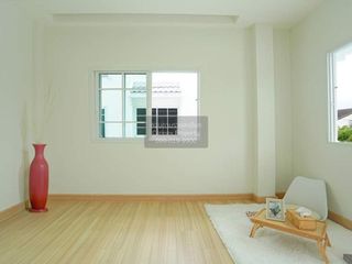 Haus zum Kauf mit 4 Zimmer in Bangkok Yai, Bangkok