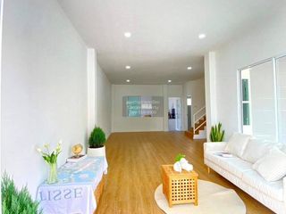 Casa en venta de 3 habitaciones en Min Buri, Bangkok