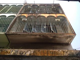 Local comercial en venta de 2 habitaciones en Phasi Charoen, Bangkok