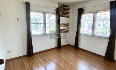 Casa en venta de 3 habitaciones en Sam Phran, Nakhon Pathom
