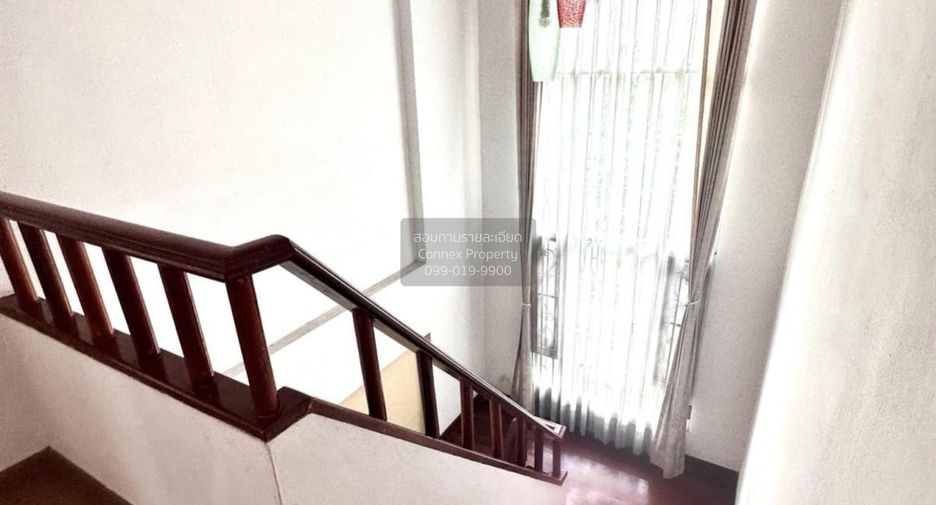 Casa en venta de 3 habitaciones en Sam Phran, Nakhon Pathom
