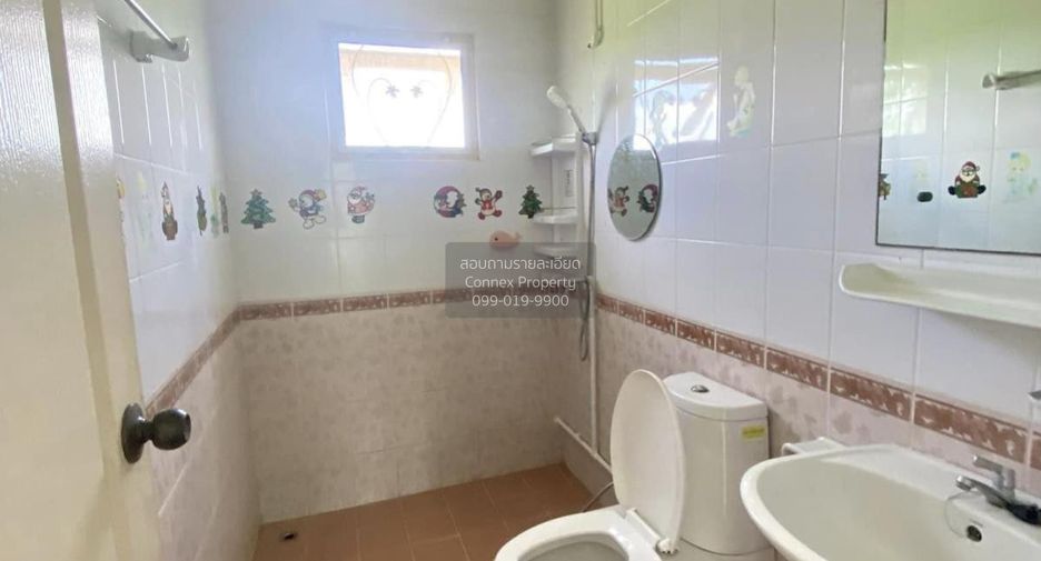 Casa en venta de 3 habitaciones en Sam Phran, Nakhon Pathom