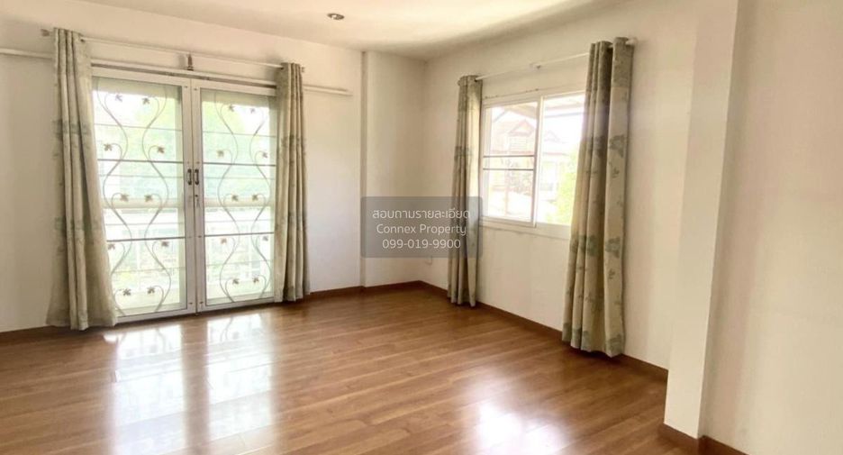 Casa en venta de 3 habitaciones en Sam Phran, Nakhon Pathom