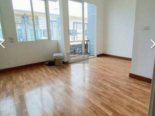 Reihenhaus zum Kauf mit 4 Zimmer in Bang Kruai, Nonthaburi