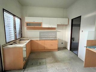 À vendre 3 chambres maison de ville à Bangkok Yai, Bangkok