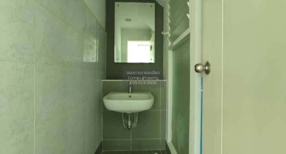 Casa adosada en venta de 2 habitaciones en Thung Khru, Bangkok