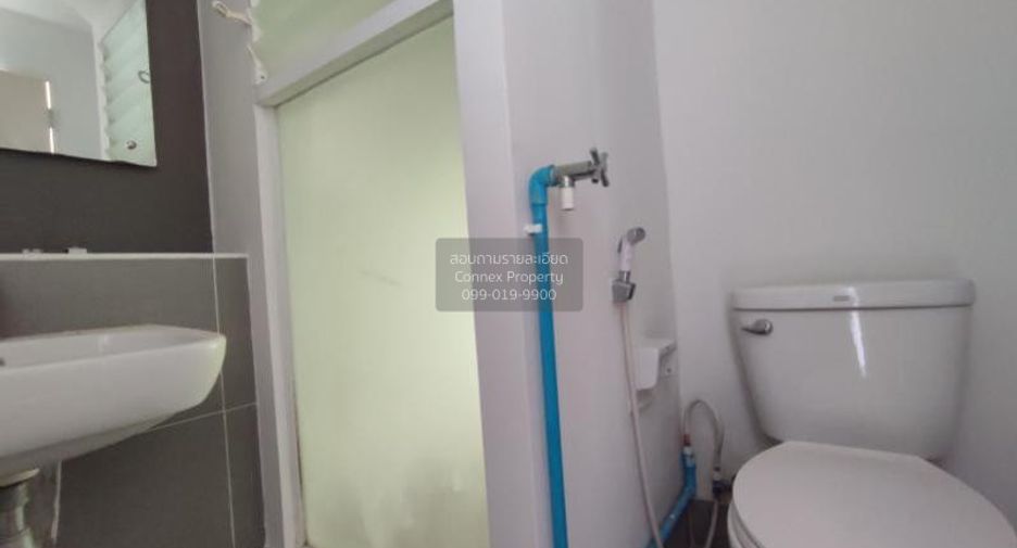 Casa adosada en venta de 2 habitaciones en Thung Khru, Bangkok