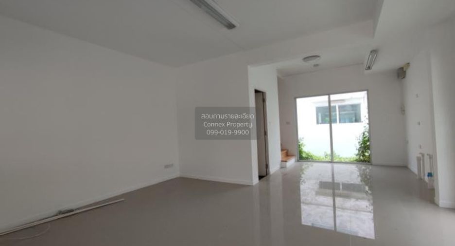 Casa adosada en venta de 2 habitaciones en Thung Khru, Bangkok