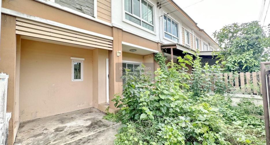 Casa adosada en venta de 3 habitaciones en Sam Phran, Nakhon Pathom