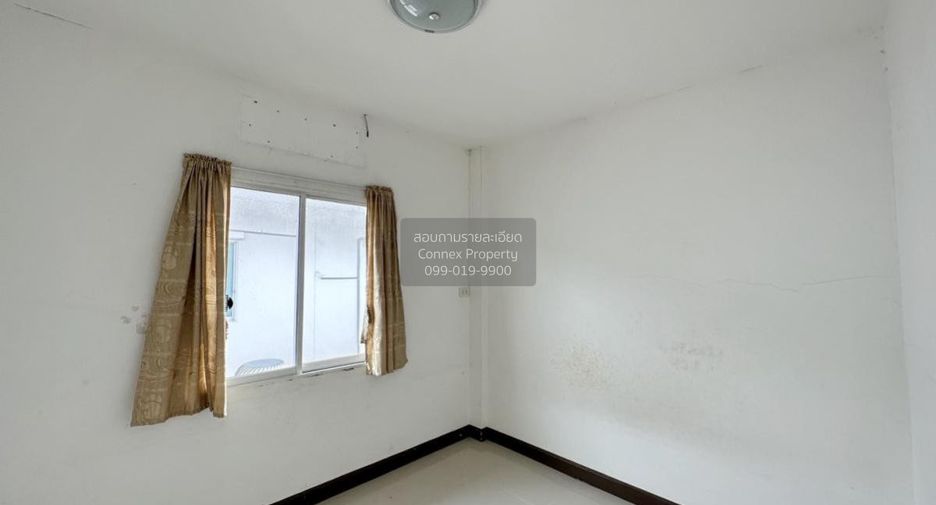 Casa adosada en venta de 3 habitaciones en Sam Phran, Nakhon Pathom