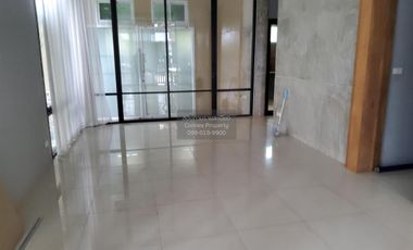 Casa en venta de 3 habitaciones en Nong Khaem, Bangkok