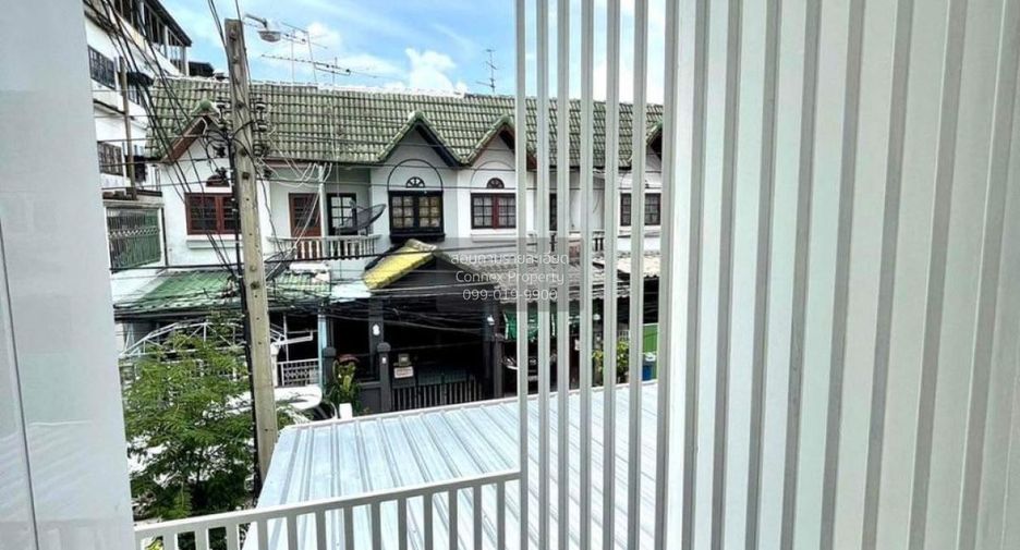 À vendre 2 chambres maison de ville à Sai Mai, Bangkok