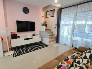 For rent 3 bedrooms townhouse in Prawet, Bangkok