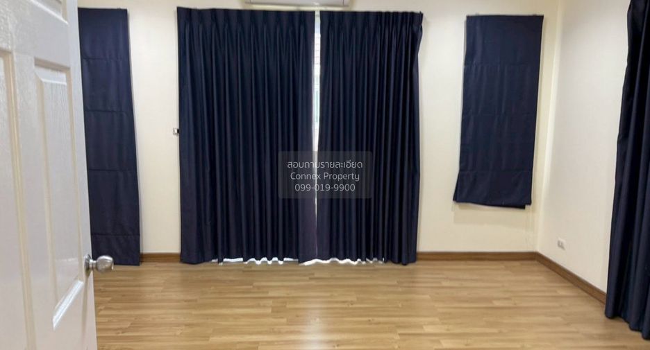For rent 5 bedrooms townhouse in Bueng Kum, Bangkok