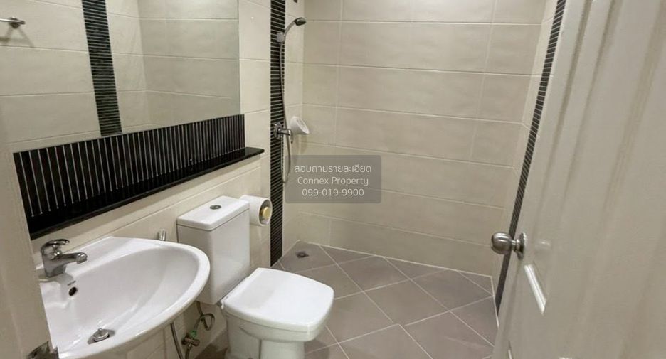 For rent 5 bedrooms townhouse in Bueng Kum, Bangkok