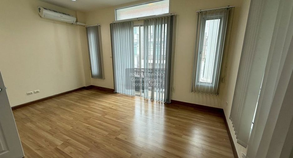 For rent 5 bedrooms townhouse in Bueng Kum, Bangkok