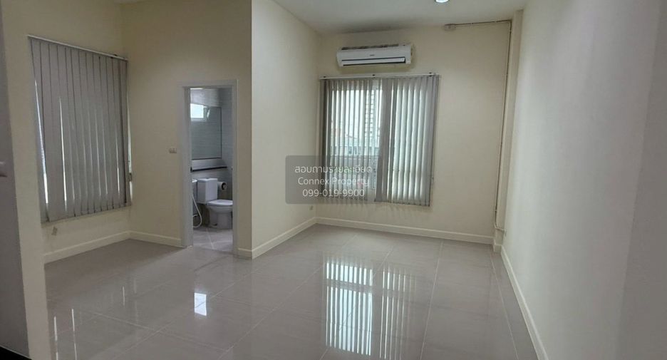 For rent 5 bedrooms townhouse in Bueng Kum, Bangkok