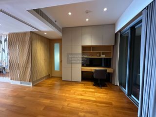 For rent 2 bedrooms condo in Yan Nawa, Bangkok