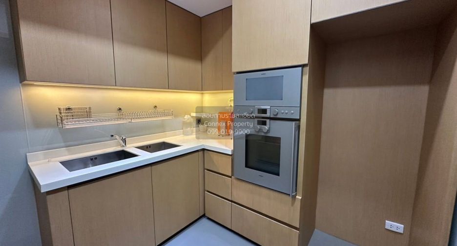 For rent 2 bedrooms condo in Yan Nawa, Bangkok