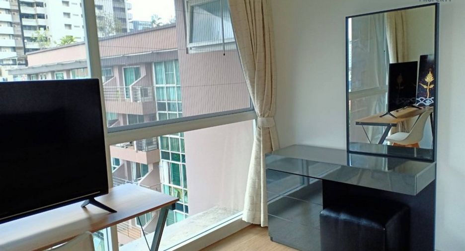 Condo en alquiler de 2 habitaciones en Khlong Toei, Bangkok