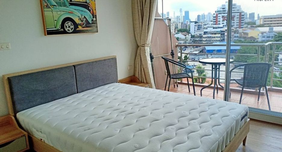 Condo en alquiler de 2 habitaciones en Khlong Toei, Bangkok
