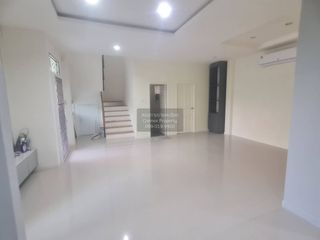 À louer 4 chambres maison à Bang Yai, Nonthaburi