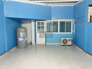 For rent 2 bedrooms townhouse in Pak Kret, Nonthaburi