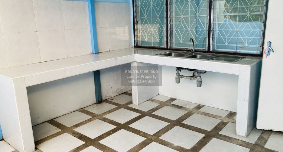 For rent 2 bedrooms townhouse in Pak Kret, Nonthaburi