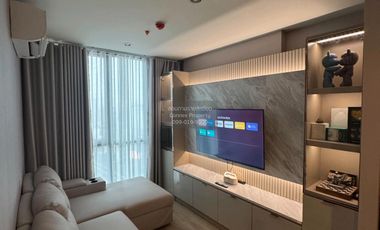 For rent 2 bedrooms condo in Huai Khwang, Bangkok