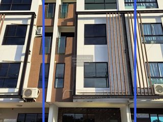For rent 3 bedrooms townhouse in Prawet, Bangkok