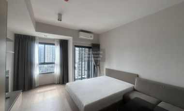 Wohnung zur Miete mit 1 Zimmer in Huai Khwang, Bangkok