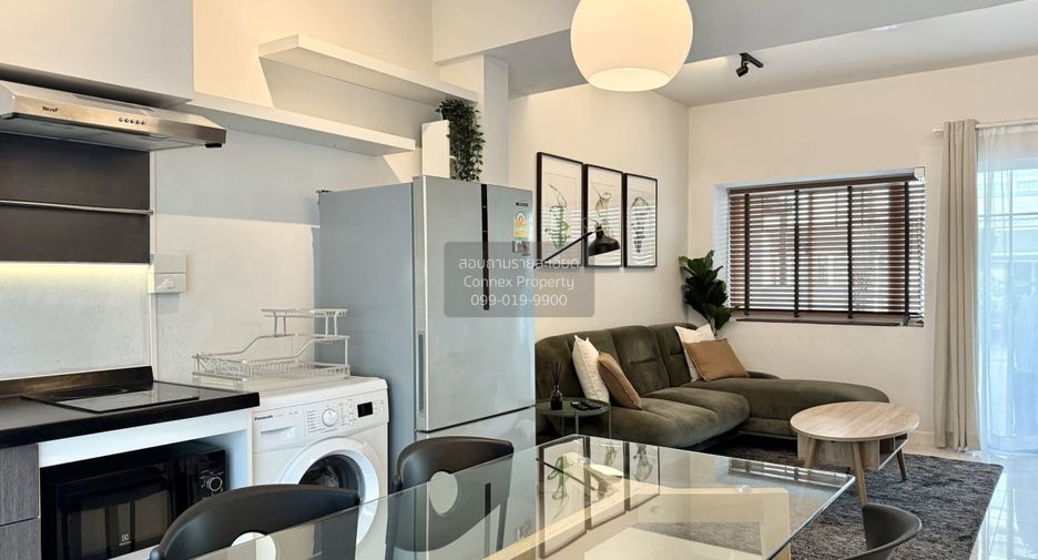For rent 2 bedrooms townhouse in Bang Phli, Samut Prakan