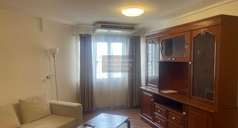 For rent 2 bedrooms condo in Yan Nawa, Bangkok