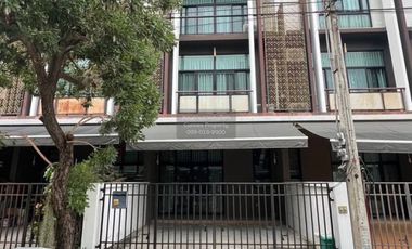 For rent 3 bedrooms townhouse in Mueang Nonthaburi, Nonthaburi