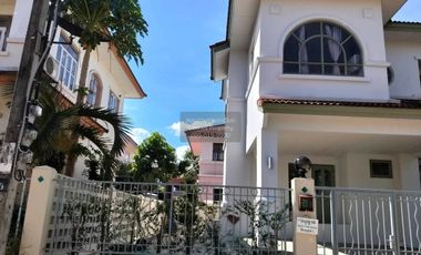 Casa en alquiler de 3 habitaciones en Min Buri, Bangkok