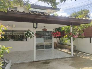 For rent 3 bedrooms house in Bang Na, Bangkok