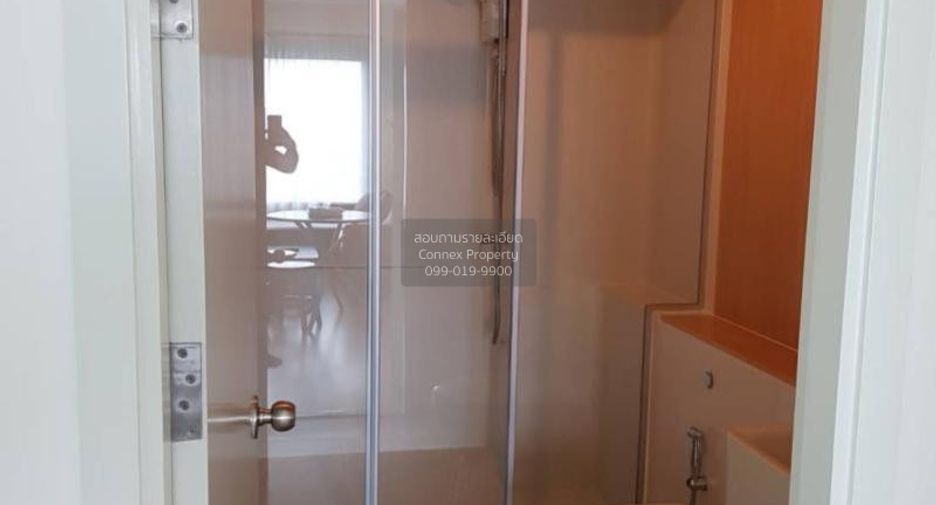 For rent 2 bedrooms condo in Thon Buri, Bangkok