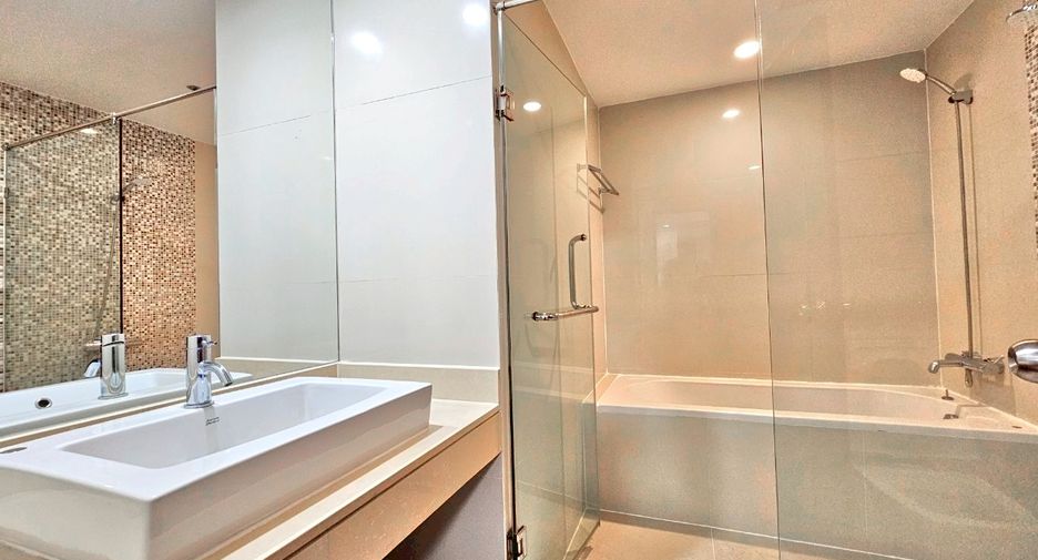 À louer 1 chambre condo à Pathum Wan, Bangkok