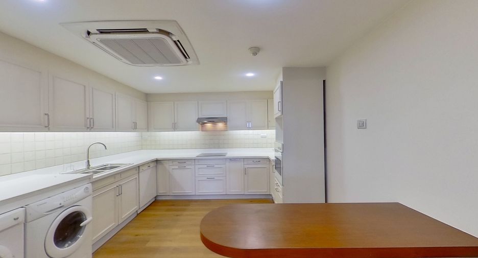 Wohnung zur Miete mit 3 Zimmer in Pathum Wan, Bangkok