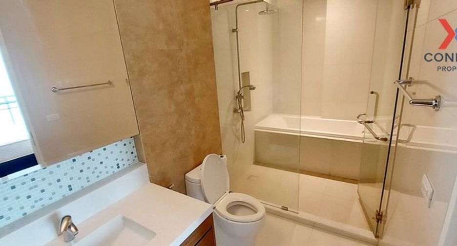 Condo en alquiler de 2 habitaciones en Khlong Toei, Bangkok
