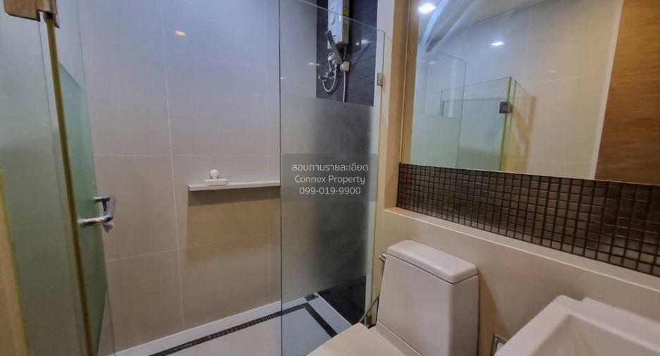 For rent 2 bedrooms condo in Phra Khanong, Bangkok