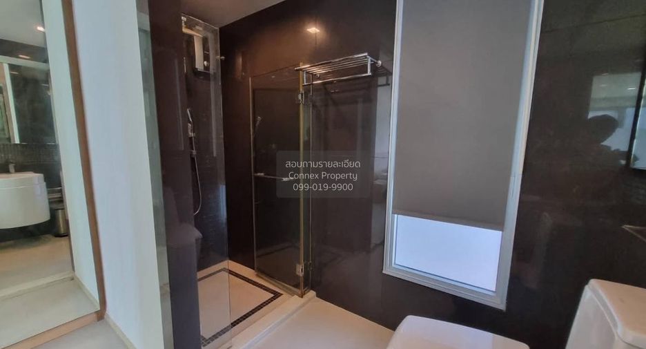 For rent 2 bedrooms condo in Phra Khanong, Bangkok